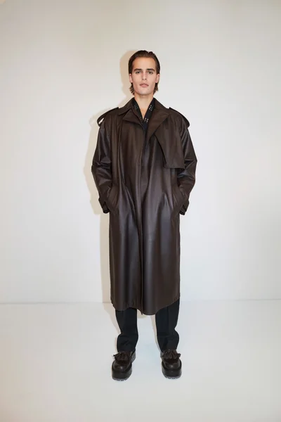 Look 32